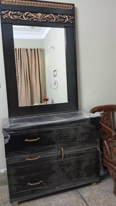king size new bed side tables and dressing