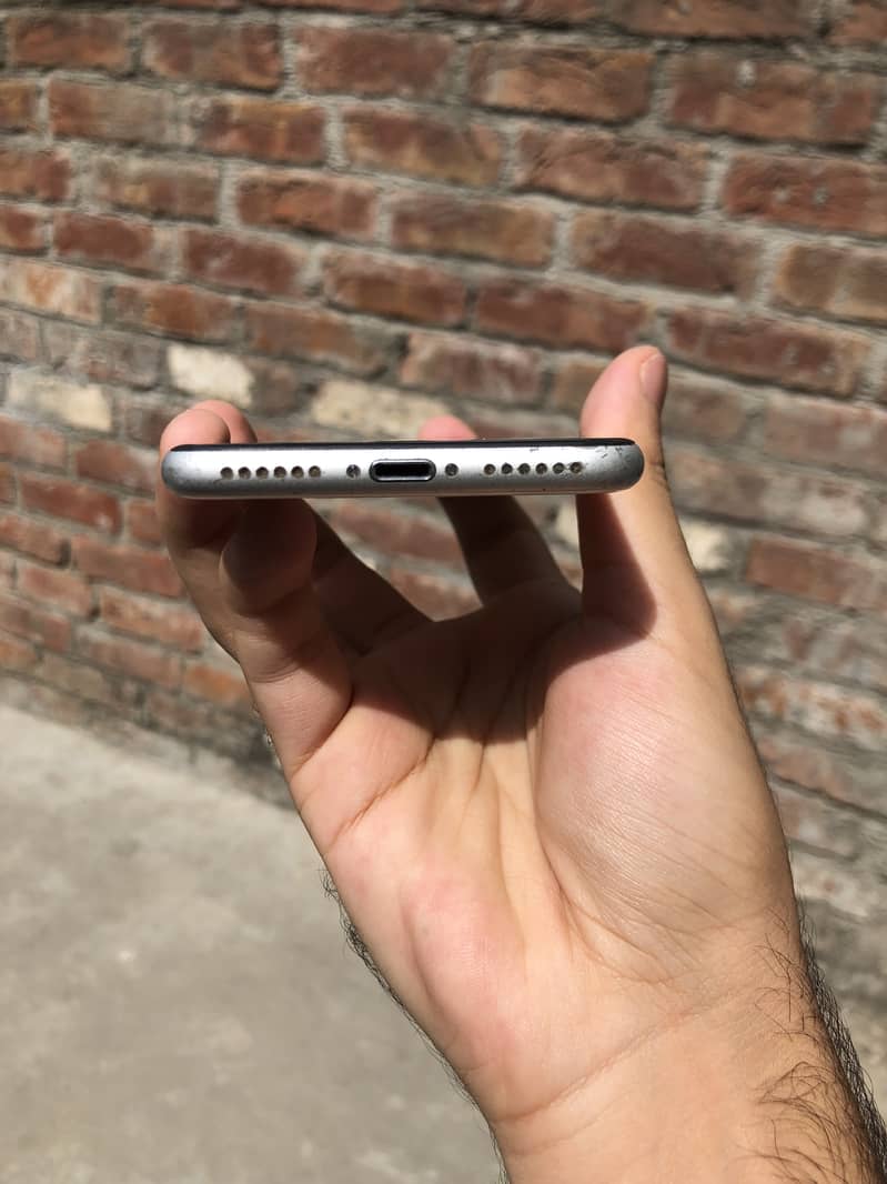 Apple iPhone SE 4