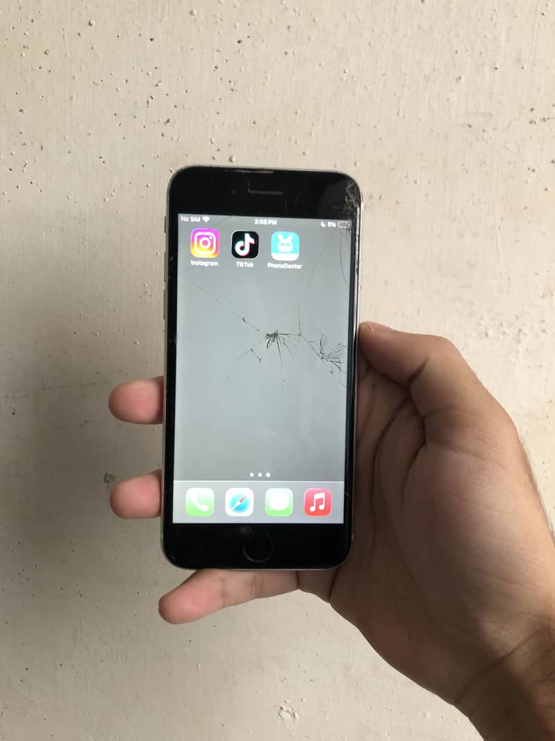 Apple iPhone SE 8