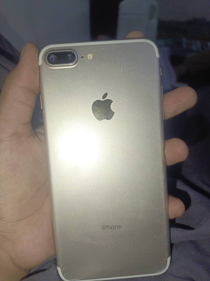 Apple iPhone 7 Plus 0