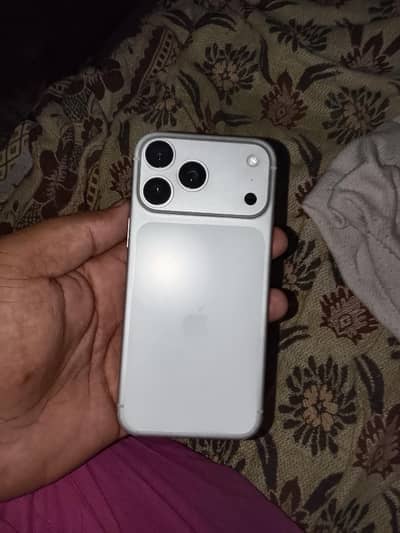 Apple iPhone 17 Pro Max box cable sath