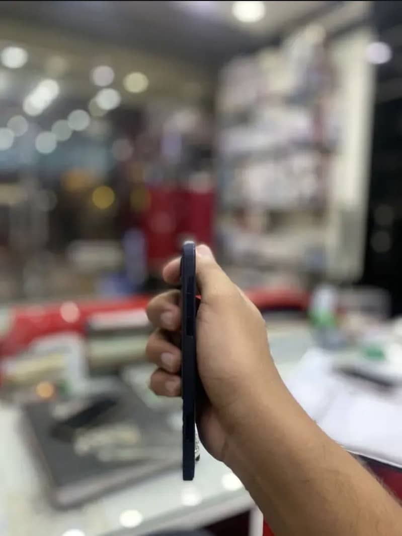 Apple iPhone 12 1