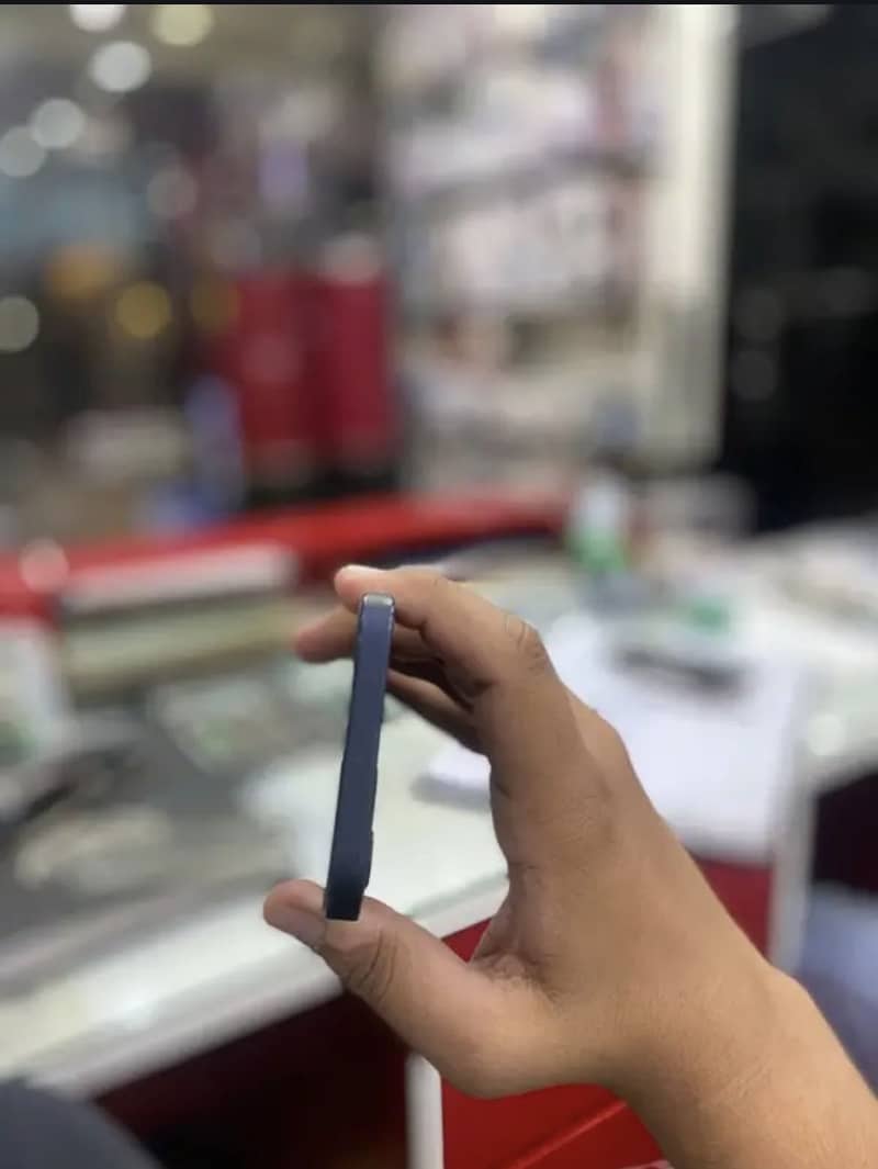 Apple iPhone 12 2