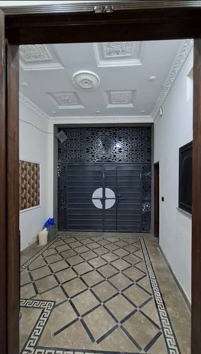 2.50 Marla Fully Furnished Ground Floor Porshion For Rent. 1st September Sy Available.   Cavalry Ground Extension. Small Faimly And 2 Boy Job Holder. And 2 Person Female.