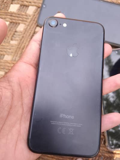 Apple iPhone 7