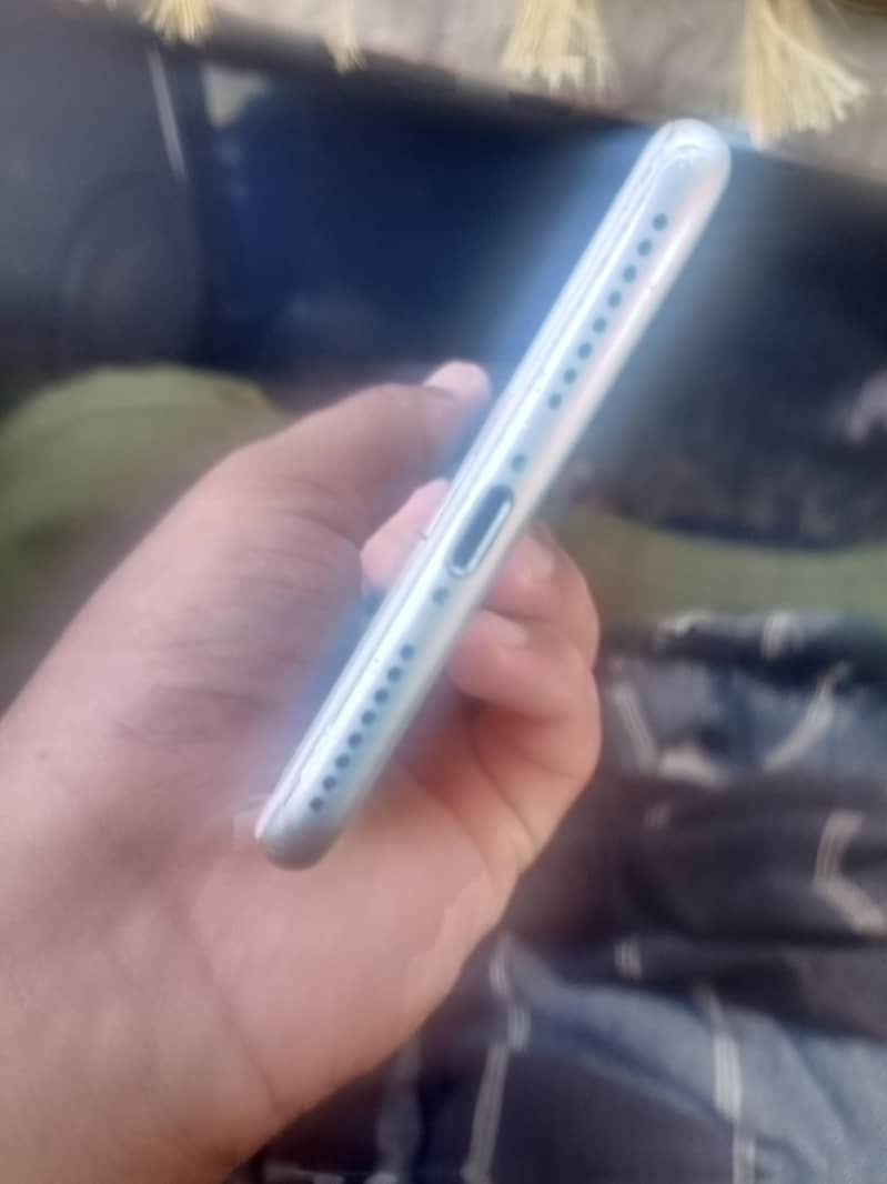 Apple iPhone 7 Plus 2