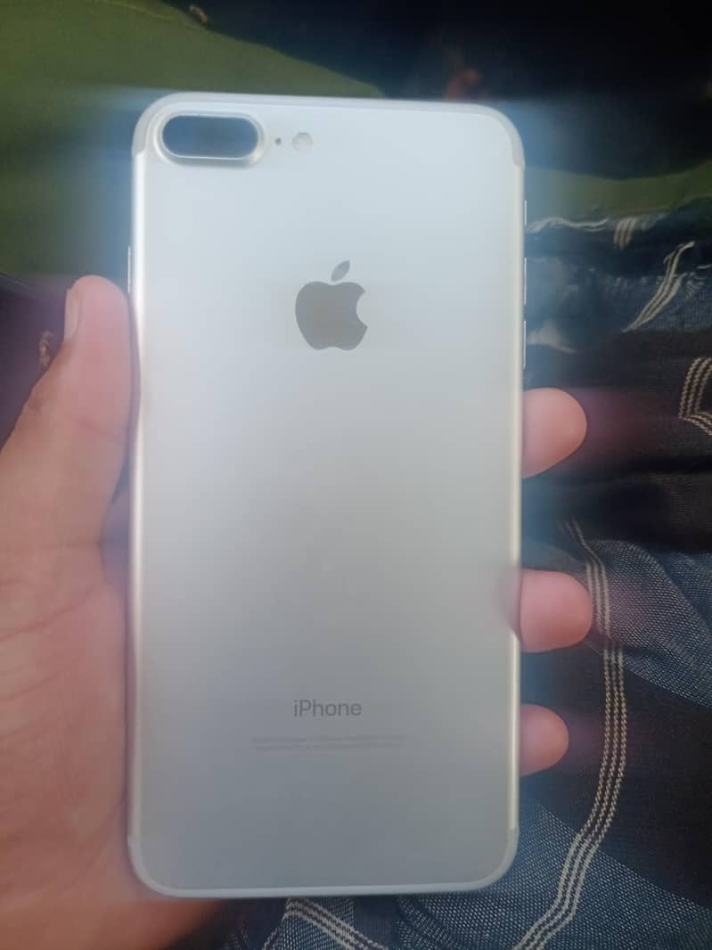 Apple iPhone 7 Plus 4