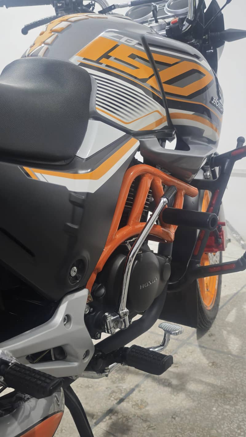CB 150f 3