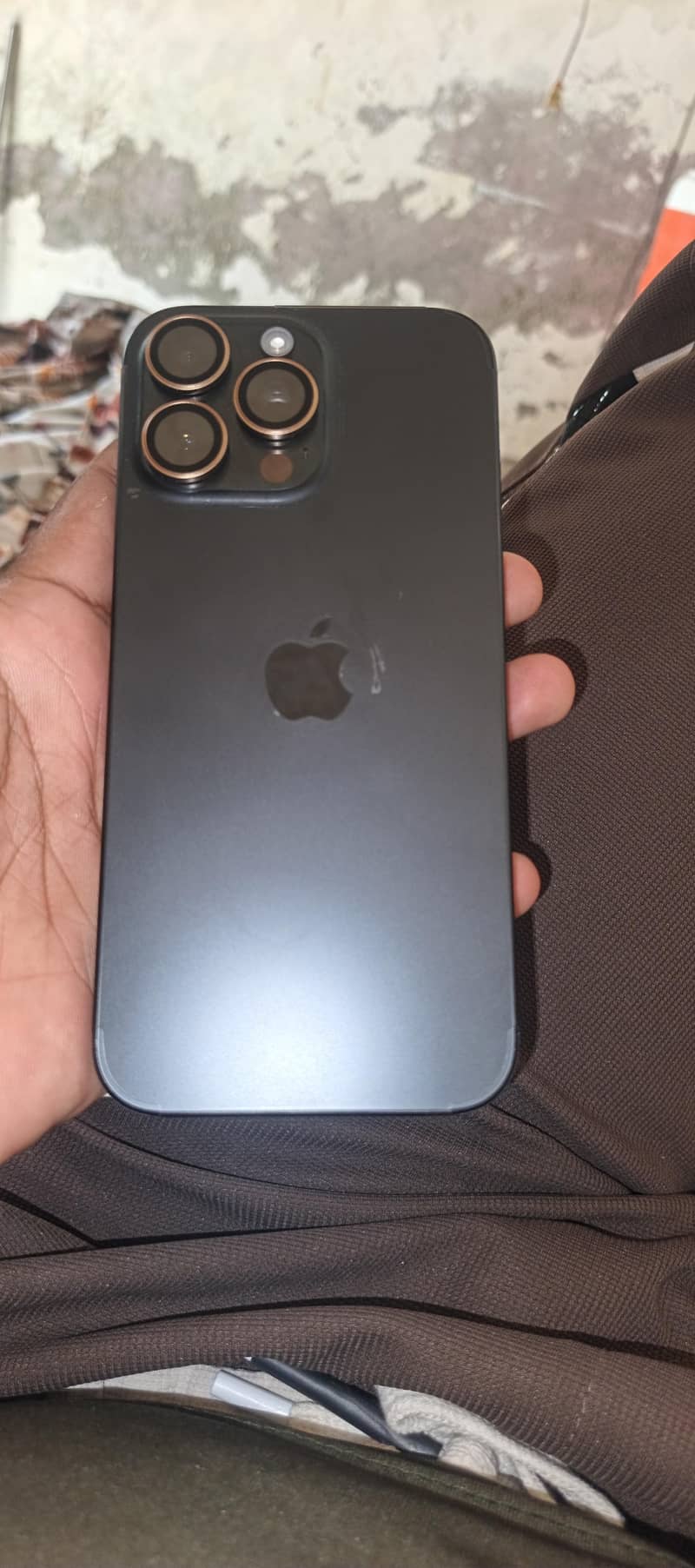 iPhone 16 pro max 1