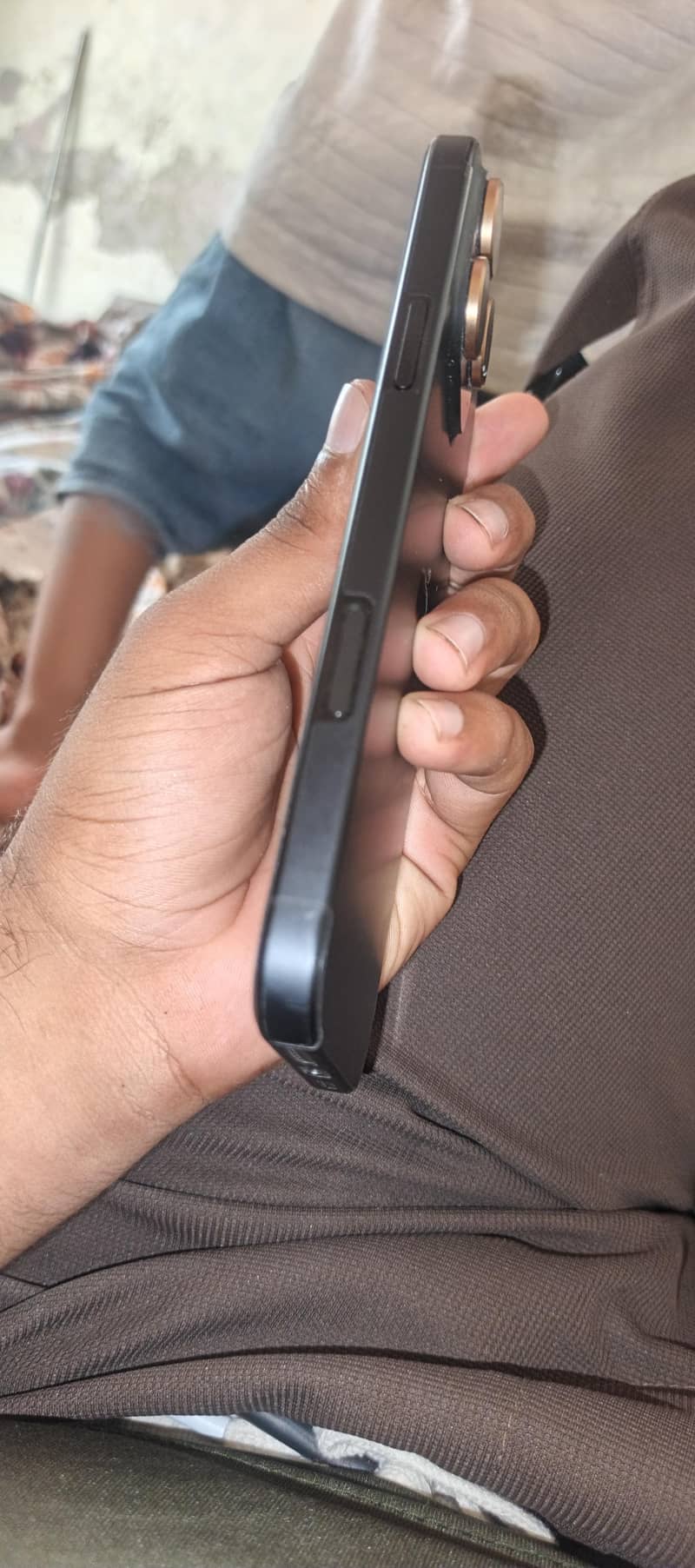 iPhone 16 pro max 3