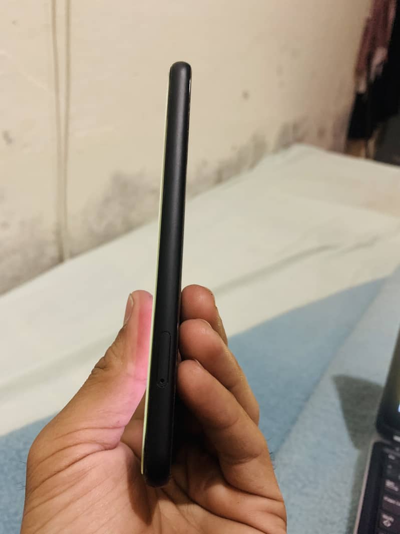 Google Pixel 4a 4