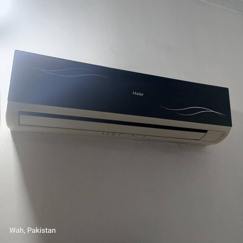 Split AC in good condition 1
