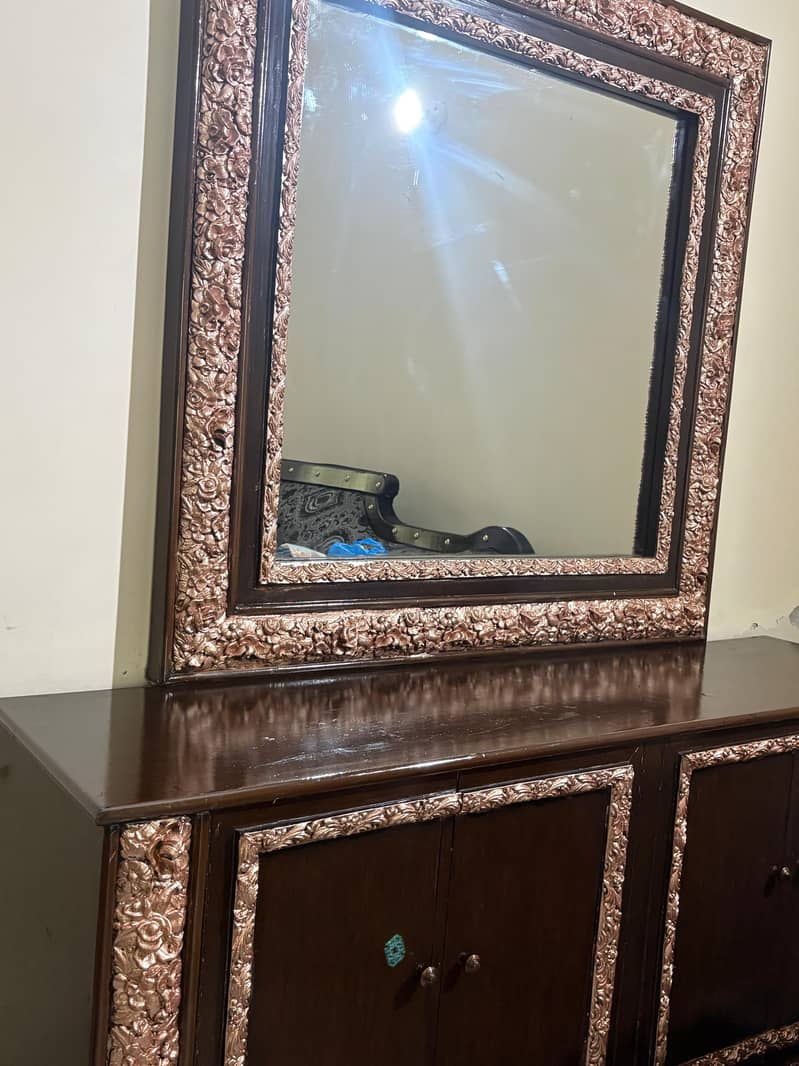 king bed with dressing table 6