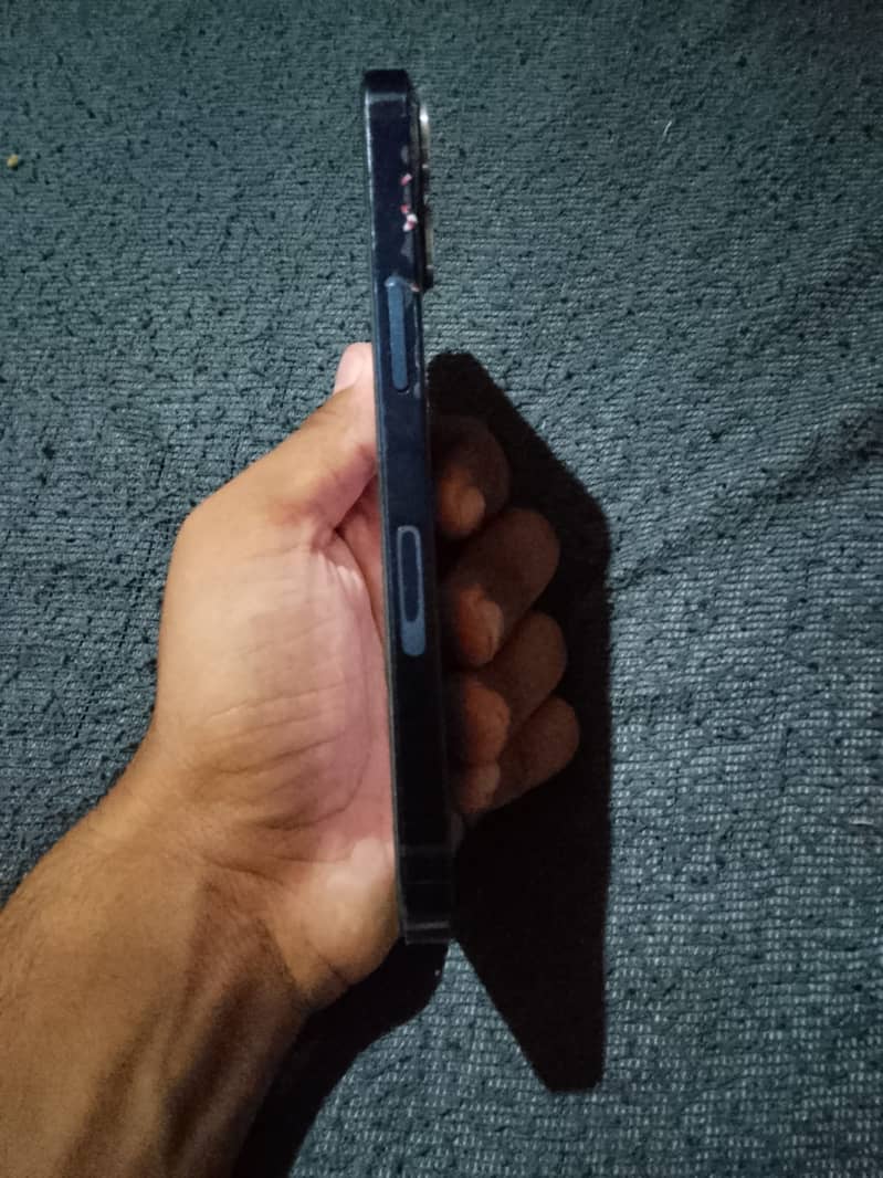 Apple iPhone 13 3