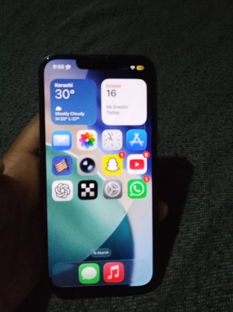 Apple iPhone 13 4