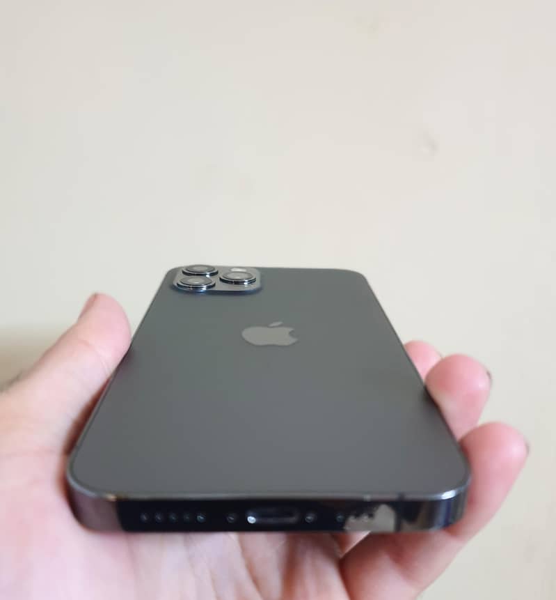 Apple iPhone 12 Pro 1
