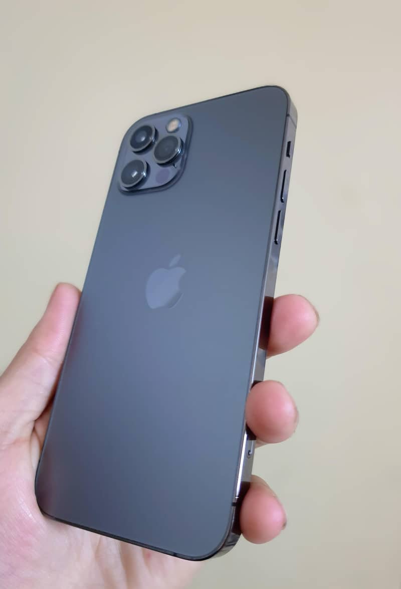 Apple iPhone 12 Pro 3