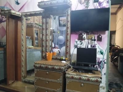 king bed + 2 side tables Modern mirror dressing table with table