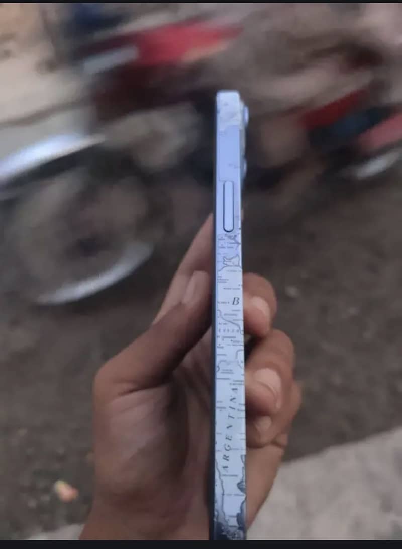 Apple iPhone 14 1