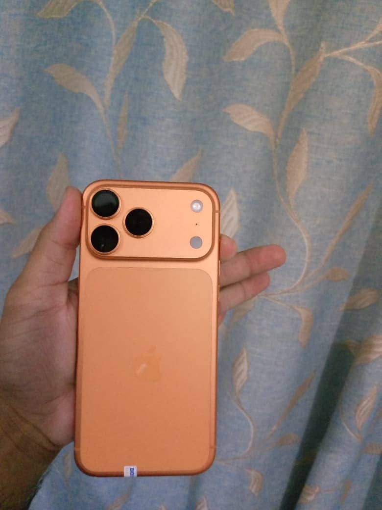 Apple iPhone 17 Pro Max 2