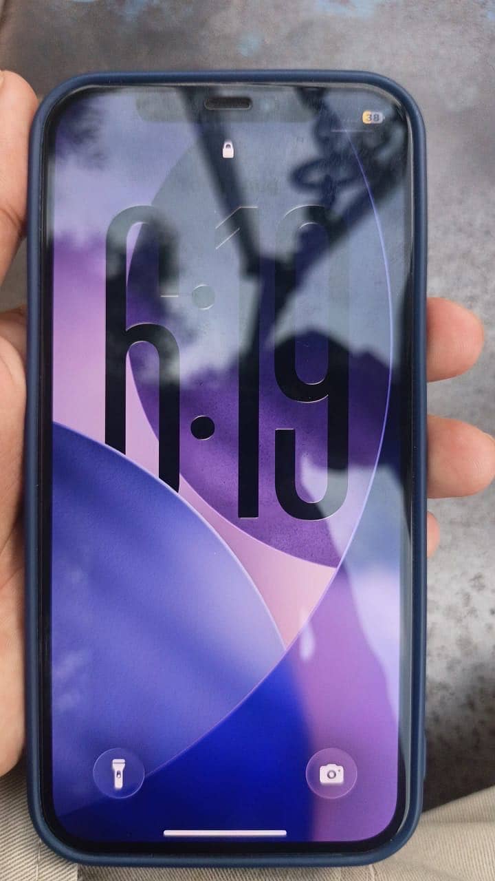 Apple iPhone 12 4