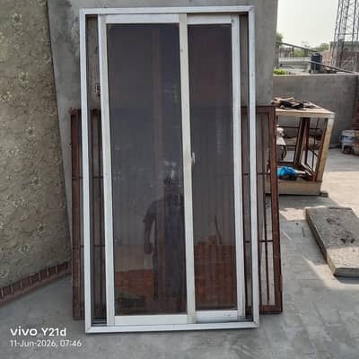 Aluminium window/ door