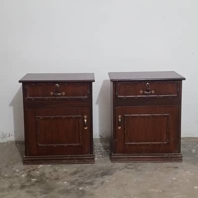 2 Bed side tables