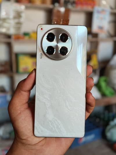 Tecno CAMON 30