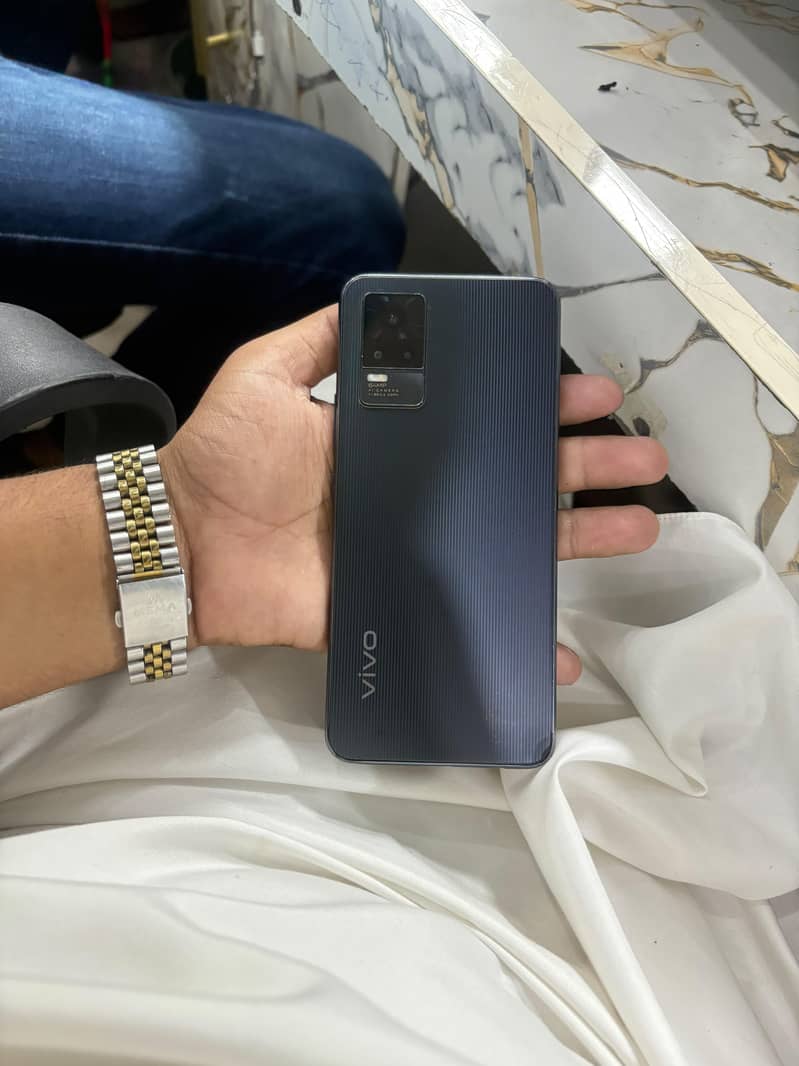 Vivo V21e 4