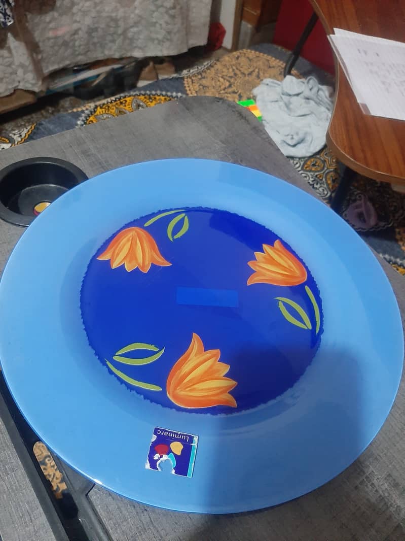 dinner set. of 8 persons. 11
