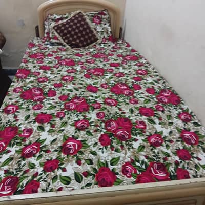 single bed 10/9 without foam only bed 15k and with foam 18k all ok