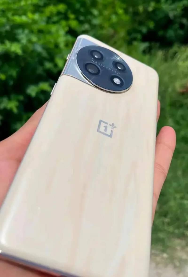One Plus 11 4