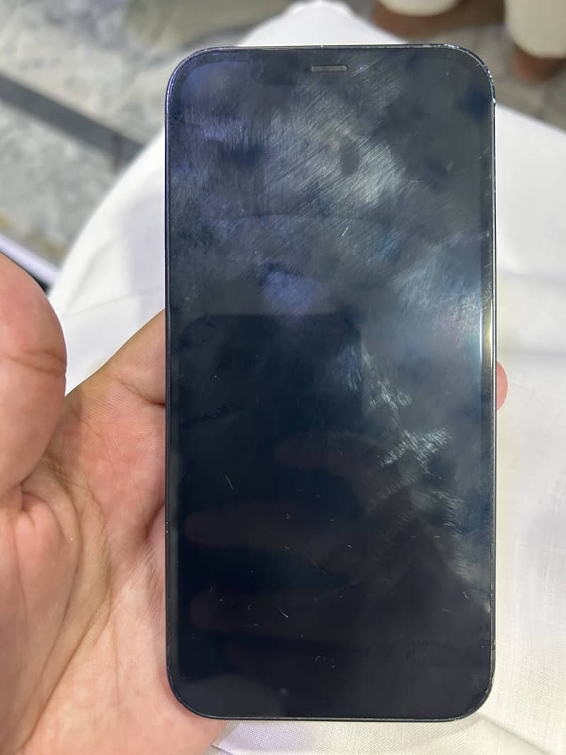 iPhone 12 6
