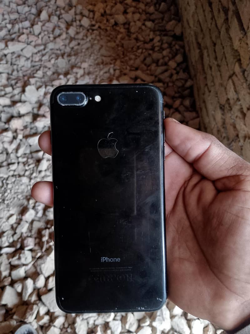 Apple iPhone 7 Plus 1
