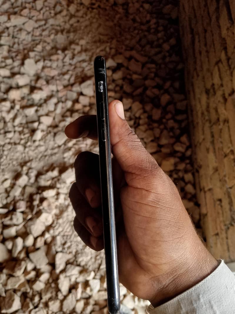 Apple iPhone 7 Plus 4