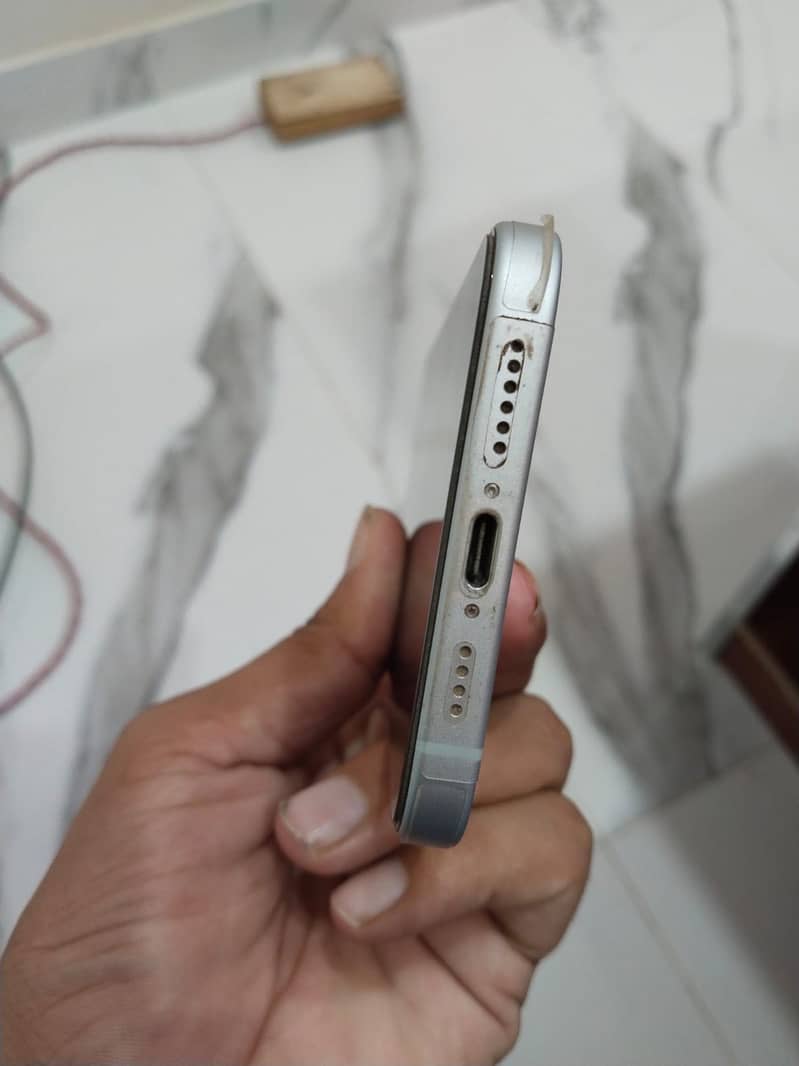 Apple iPhone 15 plus 6