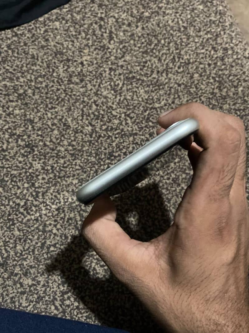 Apple iPhone 11 5