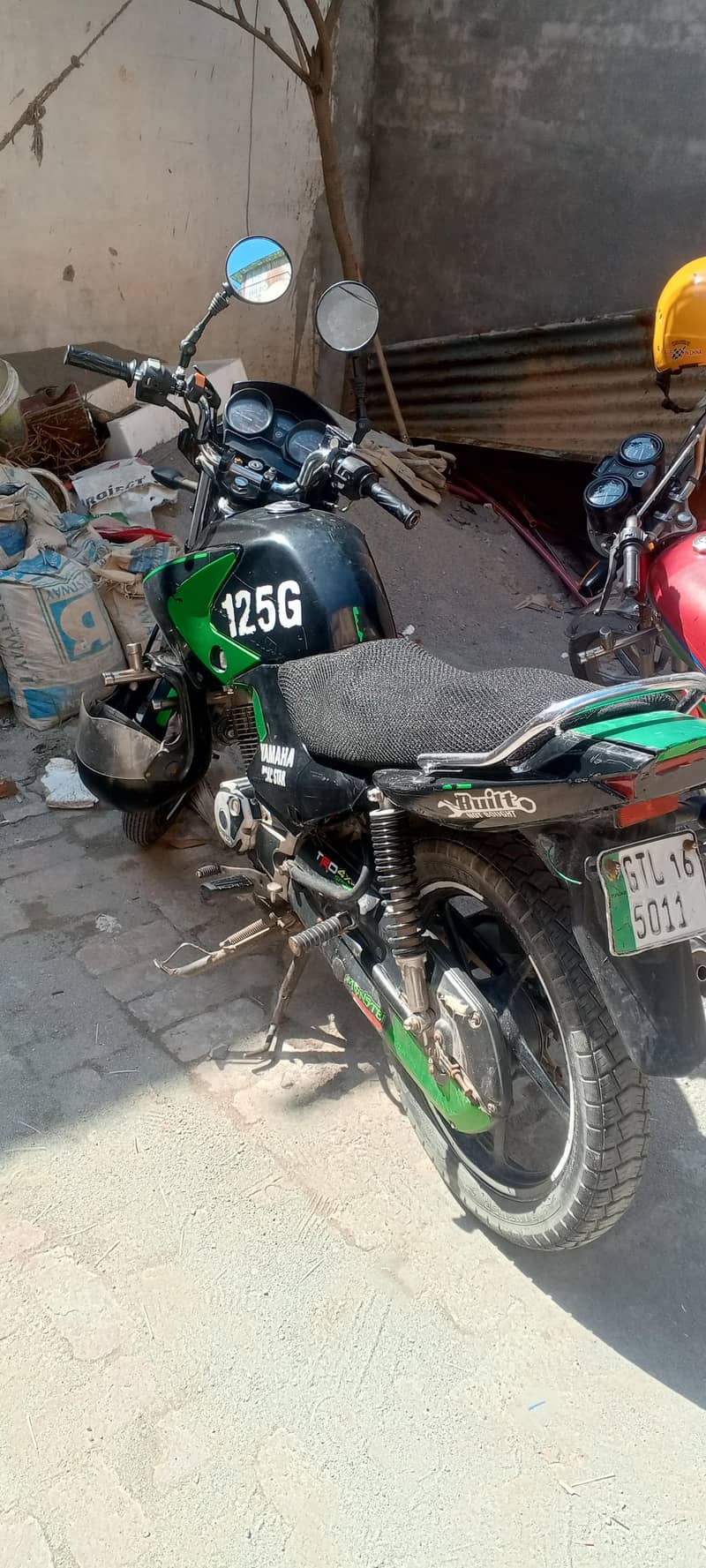 YBR-125 3