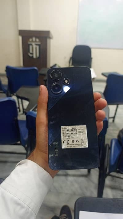 Infinix Hot 30 Play
