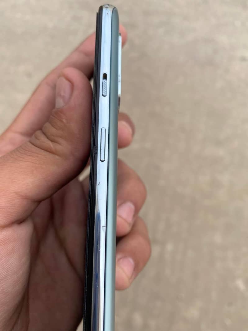 One Plus 8T 4