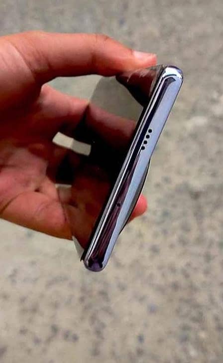 Tecno CAMON 30S 3