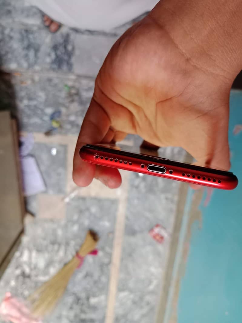Apple iPhone 8 Plus 1