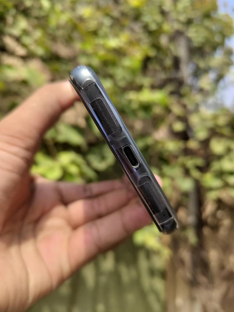 Google Pixel 8 Pro Complete Box 2