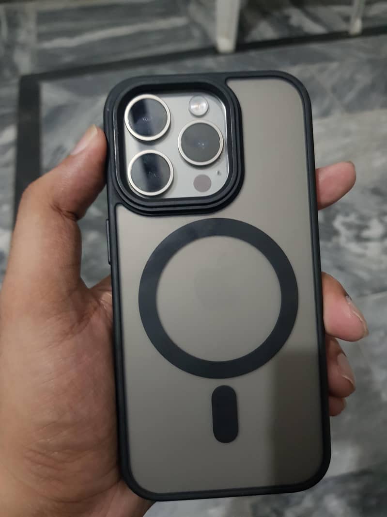Apple iPhone 15 Pro 6