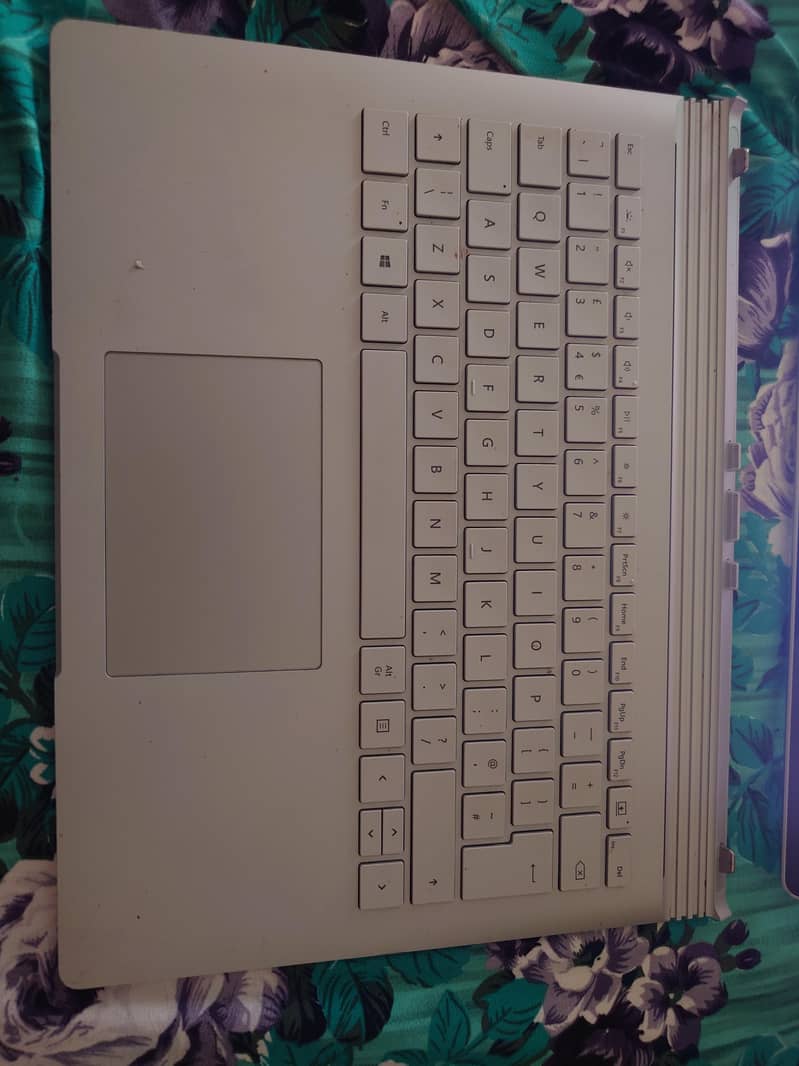 Microsoft surface book 3 4