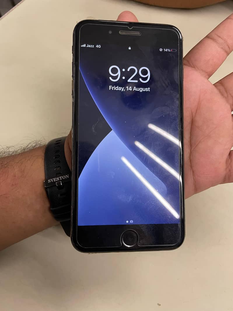 Apple iPhone 7 Plus 0