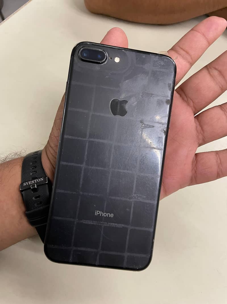 Apple iPhone 7 Plus 1