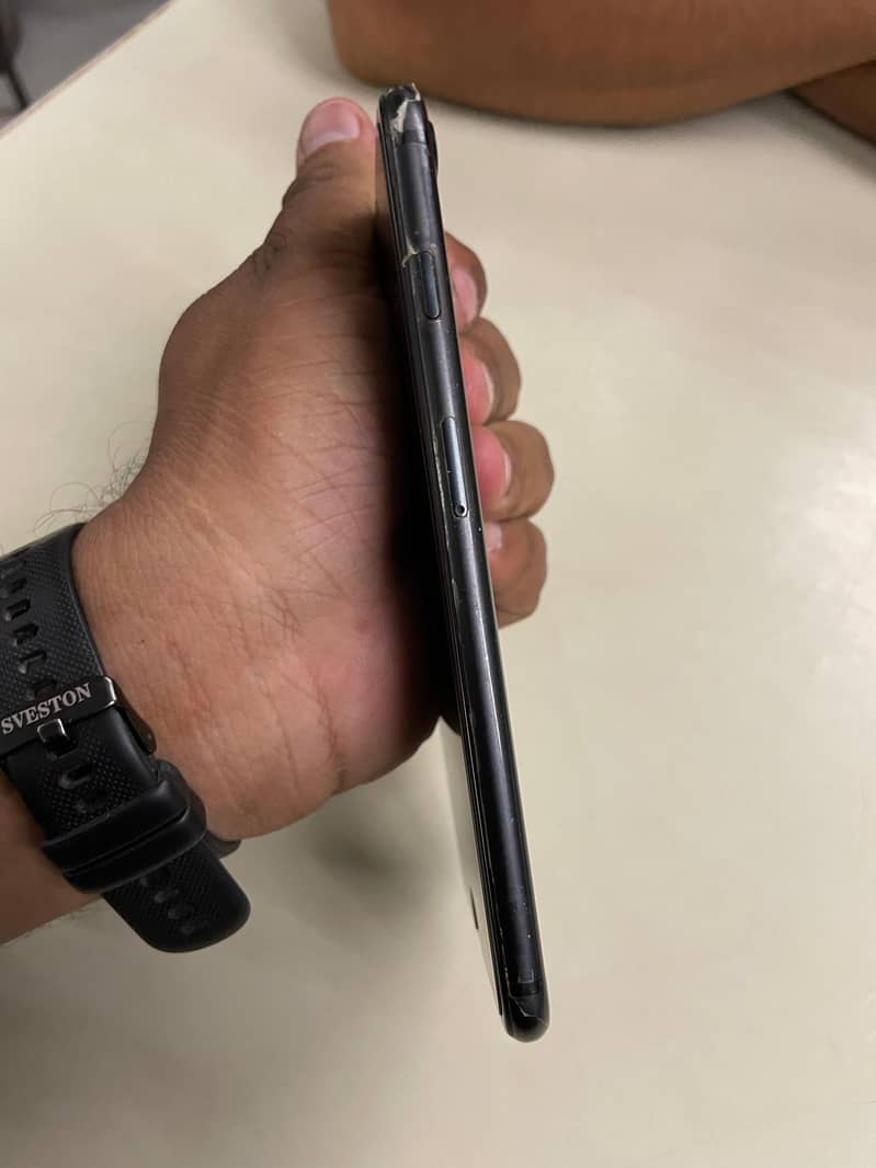 Apple iPhone 7 Plus 3