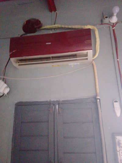 one ton ac  condition 10by9. . 2. years use only cooling . . . fantastic