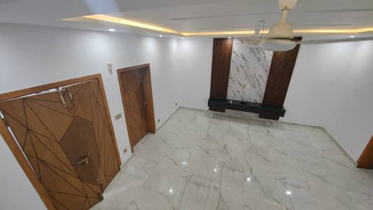 5 Marla Upper Portion Available For Rent